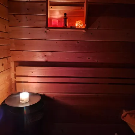 Massage Mit Sauna Und Jakuzzi منزل للإقامة Bischofsheim